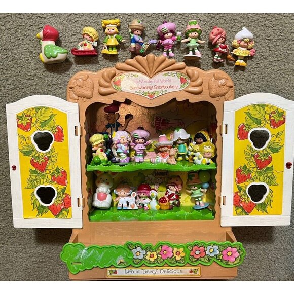 Strawberry Shortcake Other - 20 Vintage 1980’s Strawberry Shortcake PVC Figure Lot W Berry Patch Display Case